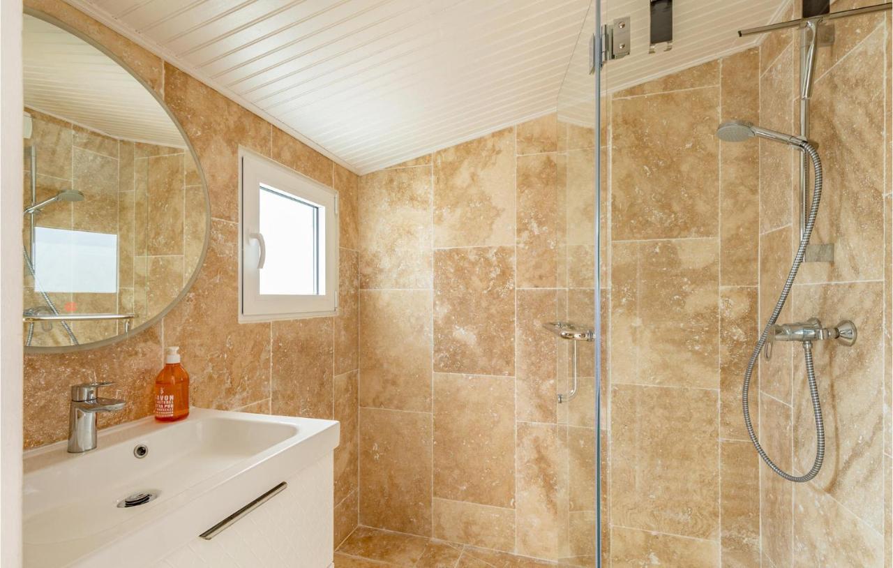 Stunning Home In Noirmoutier En Lile Buitenkant foto